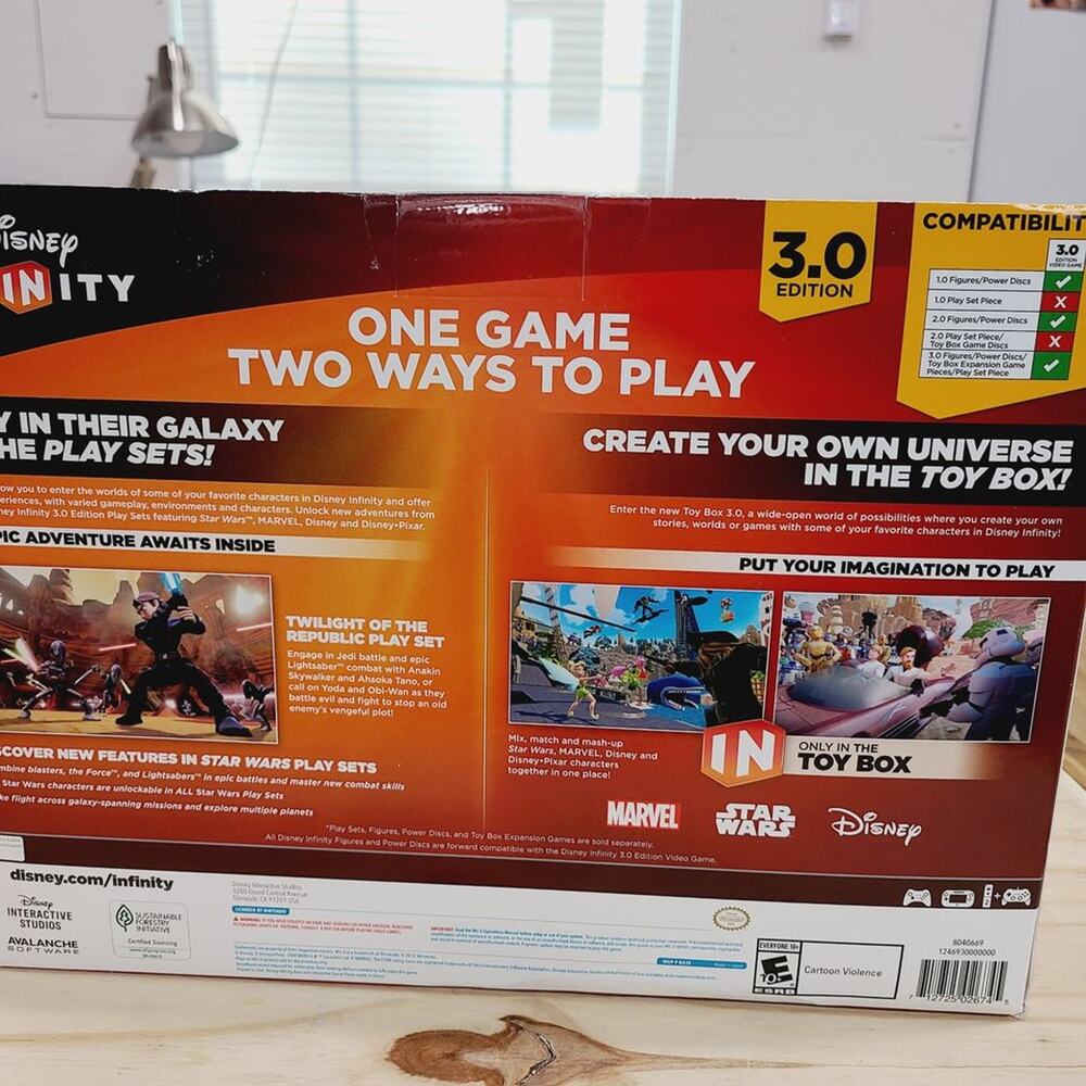 Star Wars Disney INFINITY 3.0 Starter Pack - Nintendo Wii U **FACTORY SEALED** - Picture 5 of 6